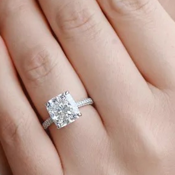 Jewelry - NEW 2 Carats, 925 Sterling Silver Gemstone Ring
